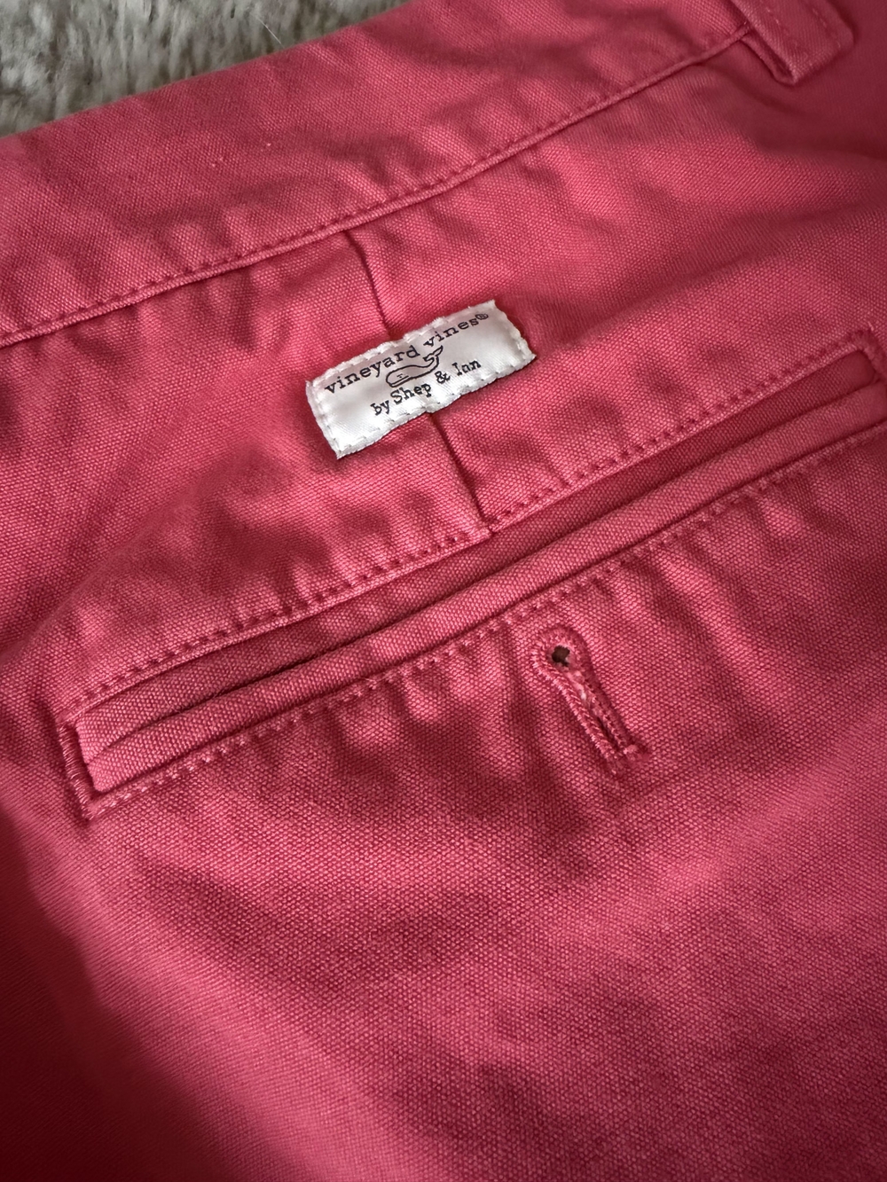Vineyard Vines Men's Chino Shorts Size 35 Pink Cotton Club Classic Fit 9" - Picture 3 of 4